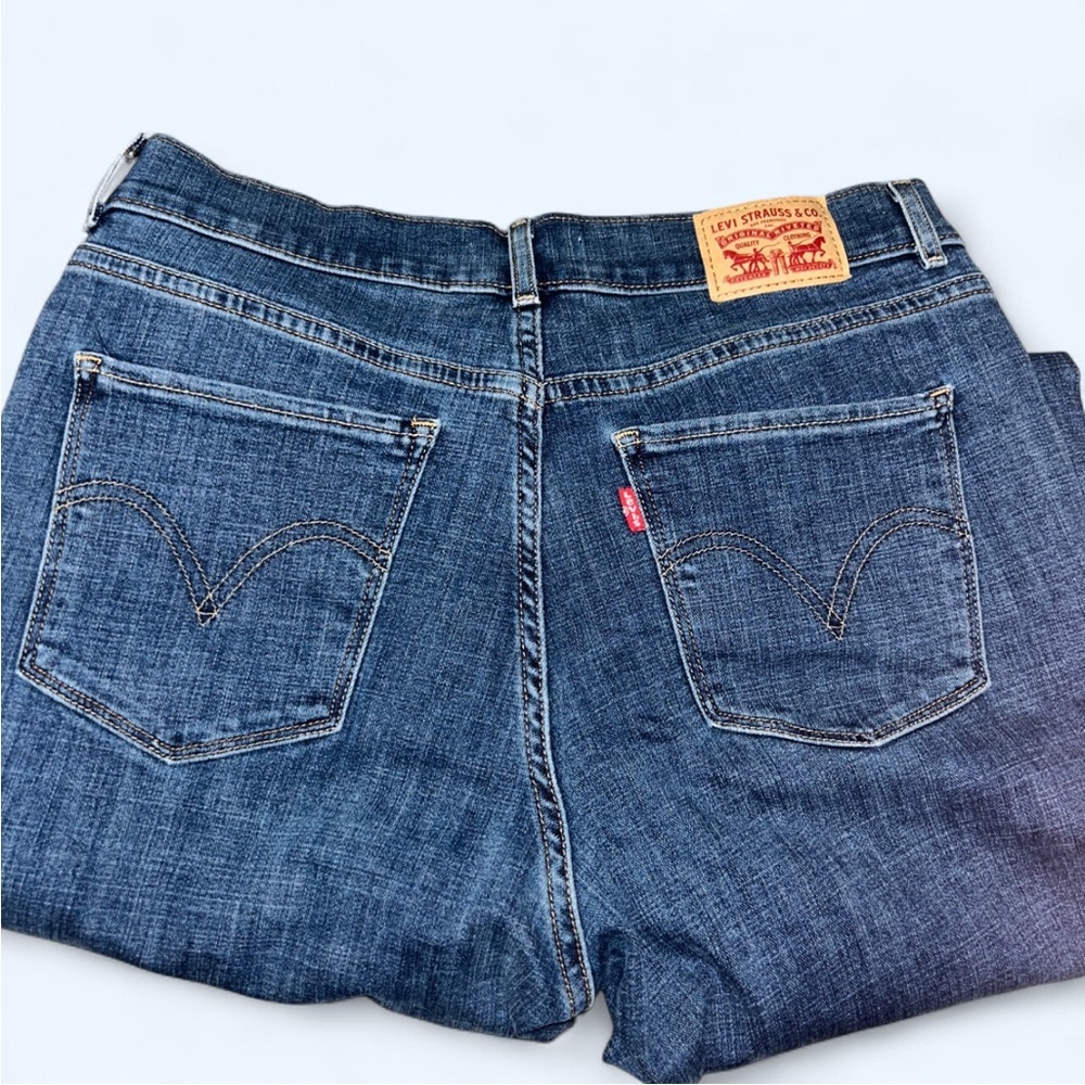 Levi's Women's Boot Cut Jeans in Classic Blue - Picture 3 of 5